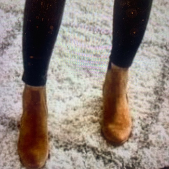 Levi's Shoes - Levi’s women leather ankle booties